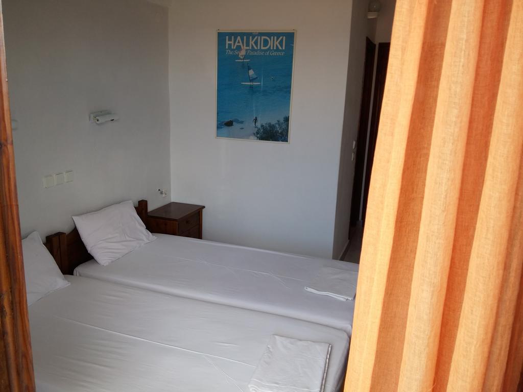 Hotel Hellinikon Ouranoupoli Exterior photo