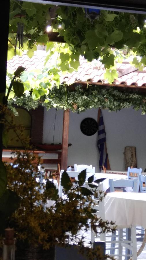Hotel Hellinikon Ouranoupoli Exterior photo